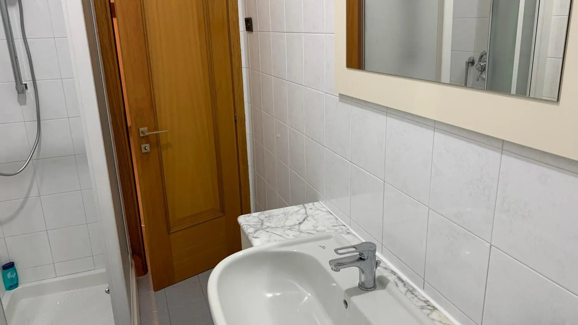 Hawaiian Apartment Florence